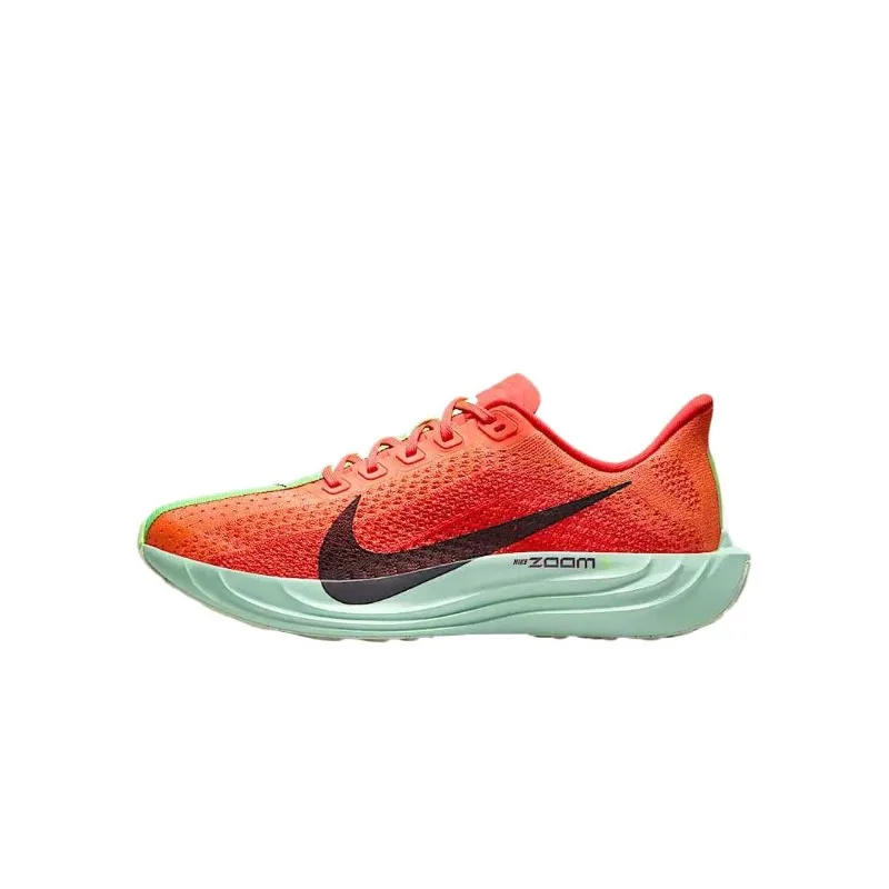 Nike Pegasus Plus Red, modieuz - Lightweight Road Running Shoes recensie en prijs